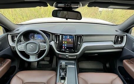 Volvo XC60 II, 2022 год, 2 600 000 рублей, 12 фотография