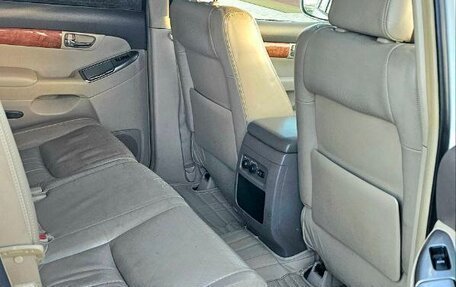 Toyota Land Cruiser Prado 120 рестайлинг, 2003 год, 2 300 000 рублей, 4 фотография