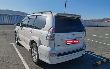 Toyota Land Cruiser Prado 120 рестайлинг, 2003 год, 2 300 000 рублей, 2 фотография