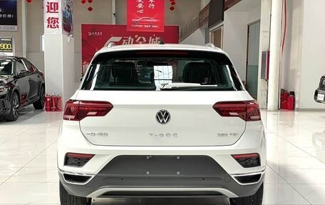 Volkswagen T-Roc I, 2022 год, 1 690 000 рублей, 5 фотография
