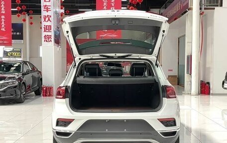 Volkswagen T-Roc I, 2022 год, 1 690 000 рублей, 9 фотография