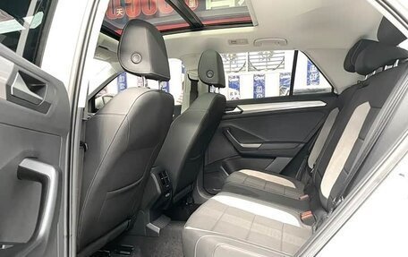 Volkswagen T-Roc I, 2022 год, 1 690 000 рублей, 13 фотография