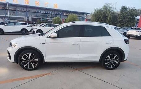 Volkswagen T-Roc I, 2024 год, 1 830 000 рублей, 6 фотография
