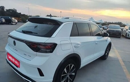 Volkswagen T-Roc I, 2024 год, 1 830 000 рублей, 7 фотография