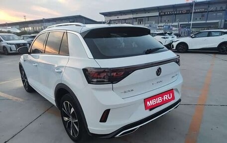 Volkswagen T-Roc I, 2024 год, 1 830 000 рублей, 4 фотография