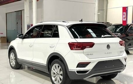 Volkswagen T-Roc I, 2022 год, 1 690 000 рублей, 17 фотография