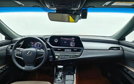 Lexus ES VII, 2021 год, 3 500 000 рублей, 8 фотография