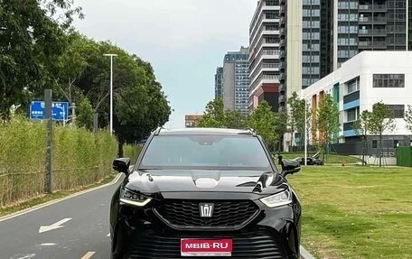 Toyota Highlander III, 2021 год, 2 404 202 рублей, 1 фотография