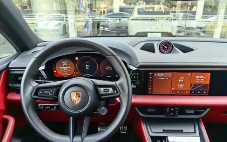 Porsche Macan, 2025 год, 9 888 000 рублей, 11 фотография