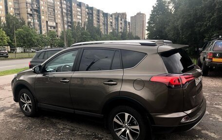 Toyota RAV4, 2018 год, 1 999 999 рублей, 5 фотография