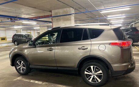 Toyota RAV4, 2018 год, 1 999 999 рублей, 8 фотография