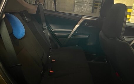 Toyota RAV4, 2018 год, 1 999 999 рублей, 14 фотография