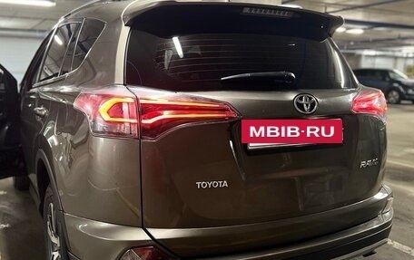 Toyota RAV4, 2018 год, 1 999 999 рублей, 11 фотография