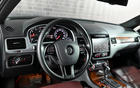 Volkswagen Touareg III, 2011 год, 2 100 000 рублей, 12 фотография