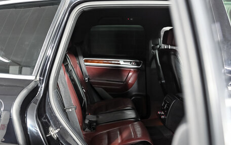 Volkswagen Touareg III, 2011 год, 2 100 000 рублей, 25 фотография