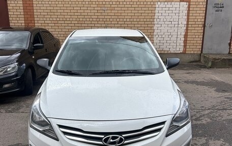 Hyundai Solaris II рестайлинг, 2014 год, 950 000 рублей, 1 фотография