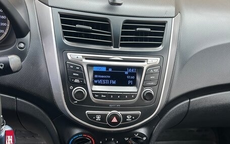 Hyundai Solaris II рестайлинг, 2014 год, 950 000 рублей, 8 фотография