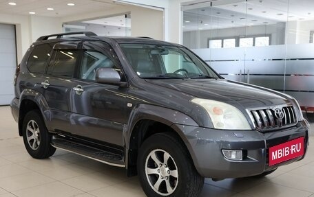 Toyota Land Cruiser Prado 120 рестайлинг, 2007 год, 2 100 000 рублей, 2 фотография