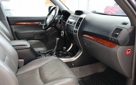 Toyota Land Cruiser Prado 120 рестайлинг, 2007 год, 2 100 000 рублей, 9 фотография