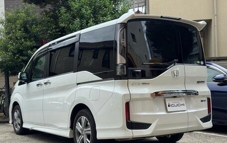 Honda Stepwgn IV, 2021 год, 1 700 000 рублей, 4 фотография
