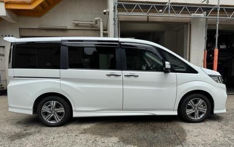 Honda Stepwgn IV, 2021 год, 1 700 000 рублей, 8 фотография