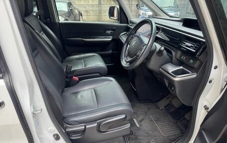 Honda Stepwgn IV, 2021 год, 1 700 000 рублей, 27 фотография