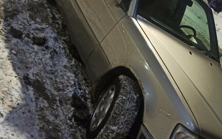 Mercedes-Benz W124, 1992 год, 350 000 рублей, 24 фотография