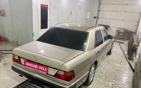 Mercedes-Benz W124, 1992 год, 350 000 рублей, 30 фотография