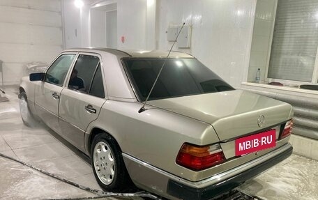 Mercedes-Benz W124, 1992 год, 350 000 рублей, 26 фотография