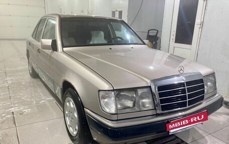 Mercedes-Benz W124, 1992 год, 350 000 рублей, 28 фотография