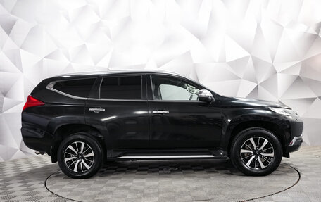 Mitsubishi Pajero Sport III рестайлинг, 2017 год, 2 494 000 рублей, 5 фотография