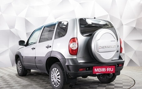 Chevrolet Niva I рестайлинг, 2016 год, 696 000 рублей, 3 фотография