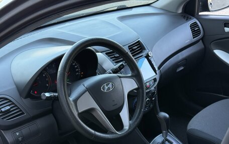 Hyundai Solaris II рестайлинг, 2011 год, 680 000 рублей, 21 фотография