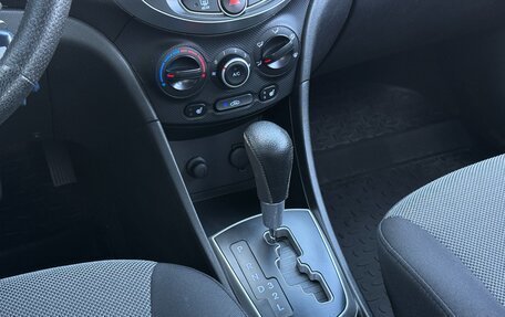 Hyundai Solaris II рестайлинг, 2011 год, 680 000 рублей, 29 фотография