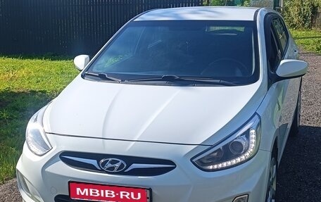 Hyundai Solaris II рестайлинг, 2014 год, 695 000 рублей, 1 фотография