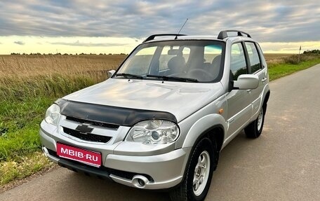 Chevrolet Niva I рестайлинг, 2009 год, 355 000 рублей, 1 фотография