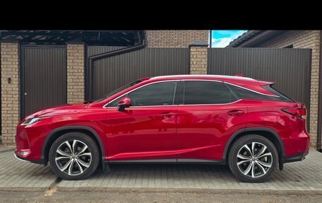 Lexus RX IV рестайлинг, 2019 год, 4 250 000 рублей, 3 фотография