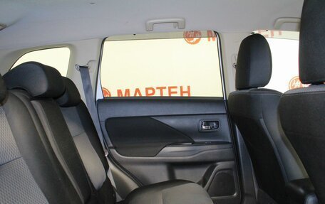 Mitsubishi Outlander III рестайлинг 3, 2018 год, 1 706 000 рублей, 11 фотография