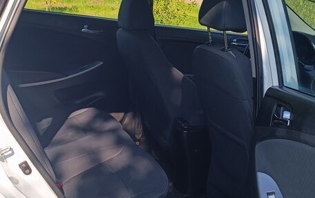 Hyundai Solaris II рестайлинг, 2014 год, 695 000 рублей, 12 фотография