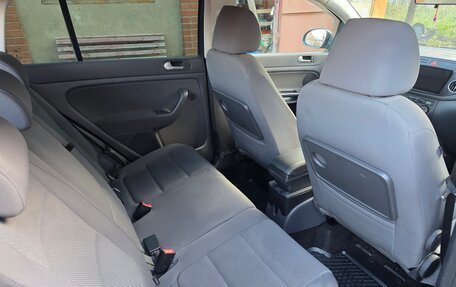 Volkswagen Golf Plus I, 2007 год, 690 000 рублей, 26 фотография