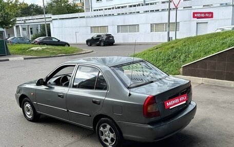 Hyundai Accent II, 2004 год, 325 000 рублей, 2 фотография
