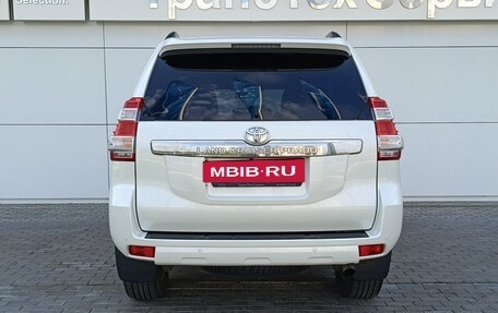 Toyota Land Cruiser Prado 150 рестайлинг 2, 2015 год, 3 900 000 рублей, 6 фотография