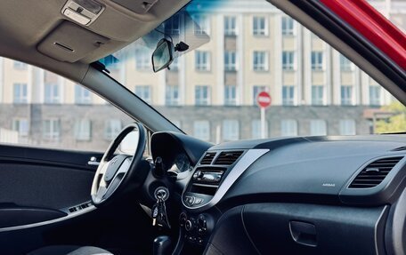 Hyundai Solaris II рестайлинг, 2013 год, 890 000 рублей, 29 фотография