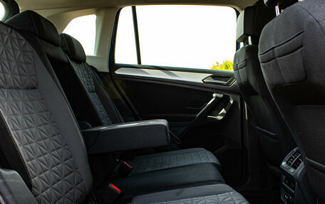 Volkswagen Tiguan II, 2021 год, 2 239 000 рублей, 11 фотография