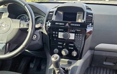 Opel Zafira B, 2011 год, 600 000 рублей, 3 фотография
