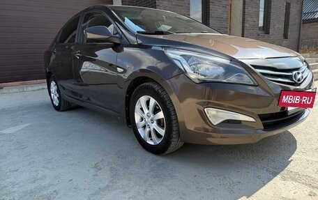 Hyundai Solaris II рестайлинг, 2015 год, 850 000 рублей, 4 фотография