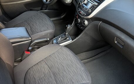 Hyundai Solaris II рестайлинг, 2015 год, 850 000 рублей, 16 фотография
