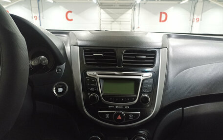 Hyundai Solaris II рестайлинг, 2012 год, 765 000 рублей, 15 фотография