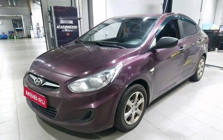Hyundai Solaris II рестайлинг, 2011 год, 500 000 рублей, 1 фотография