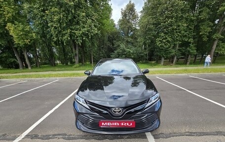Toyota Camry, 2018 год, 1 690 000 рублей, 1 фотография